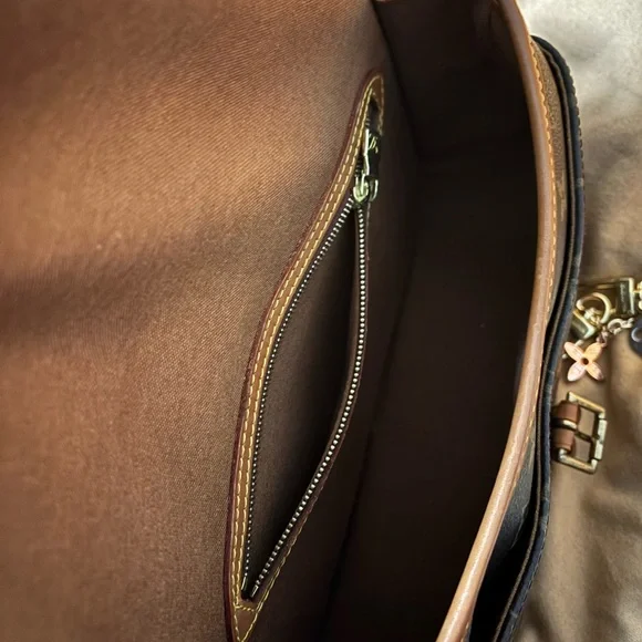 Louis Vuitton Sologne Vintage Crossbody Bag **Authentic - Picture 10 of 17